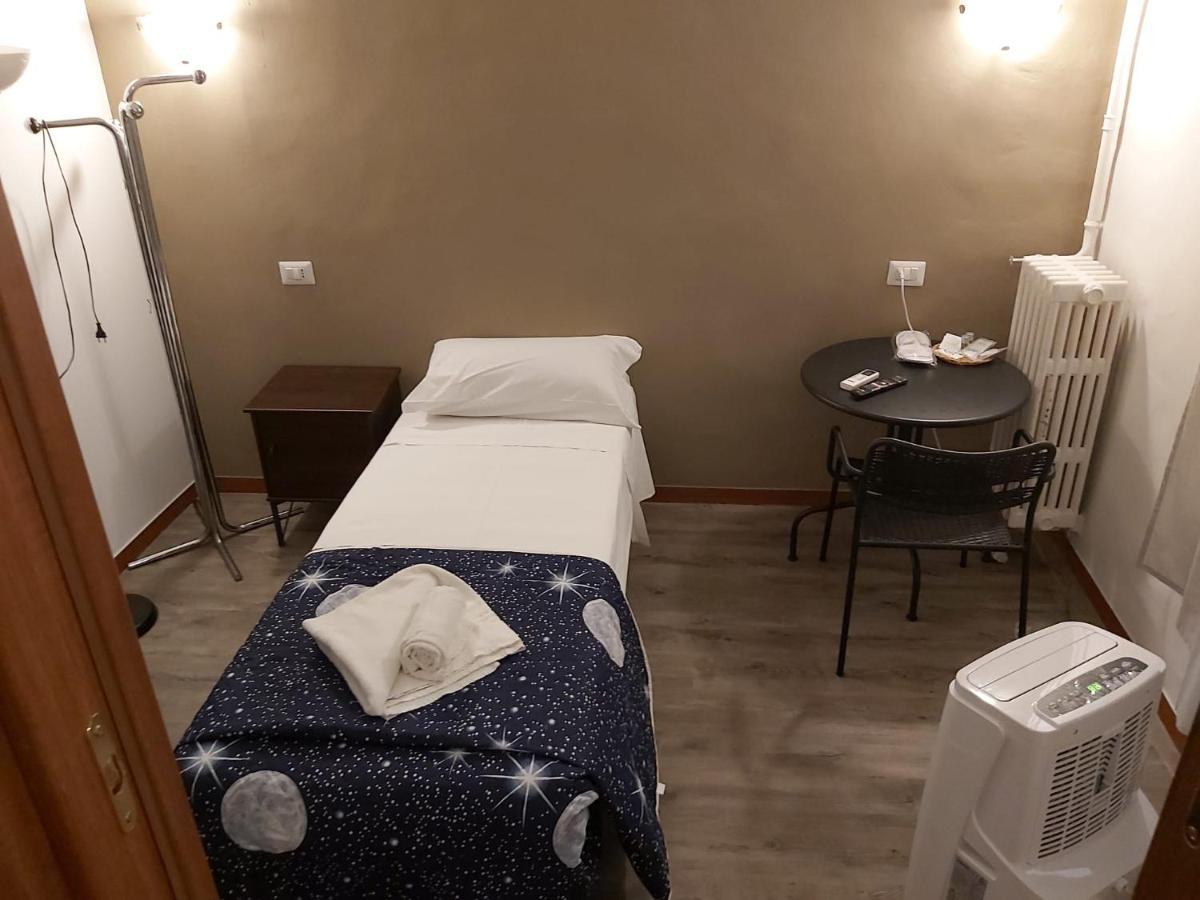 Small Single Room