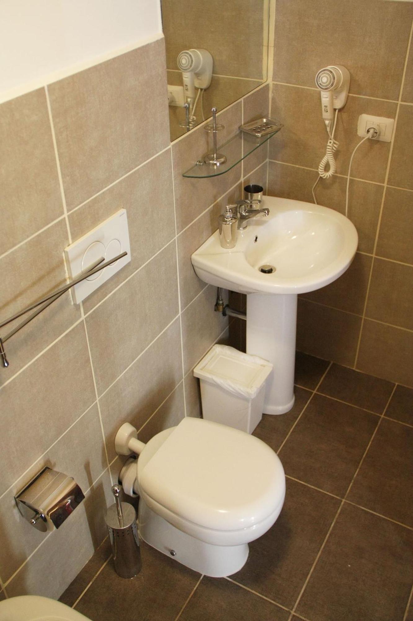 Basic Double Room